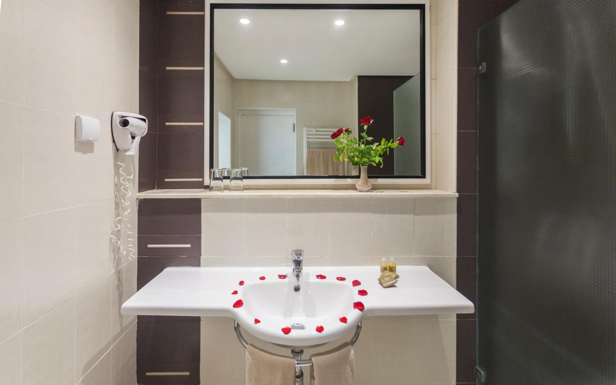 Standard Triple Room,1274624140:JPEG